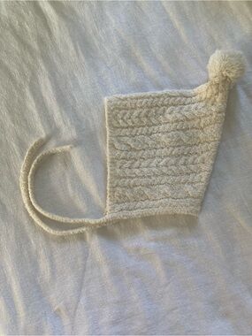 Zara infant knit bonnet. Size 12-18 months